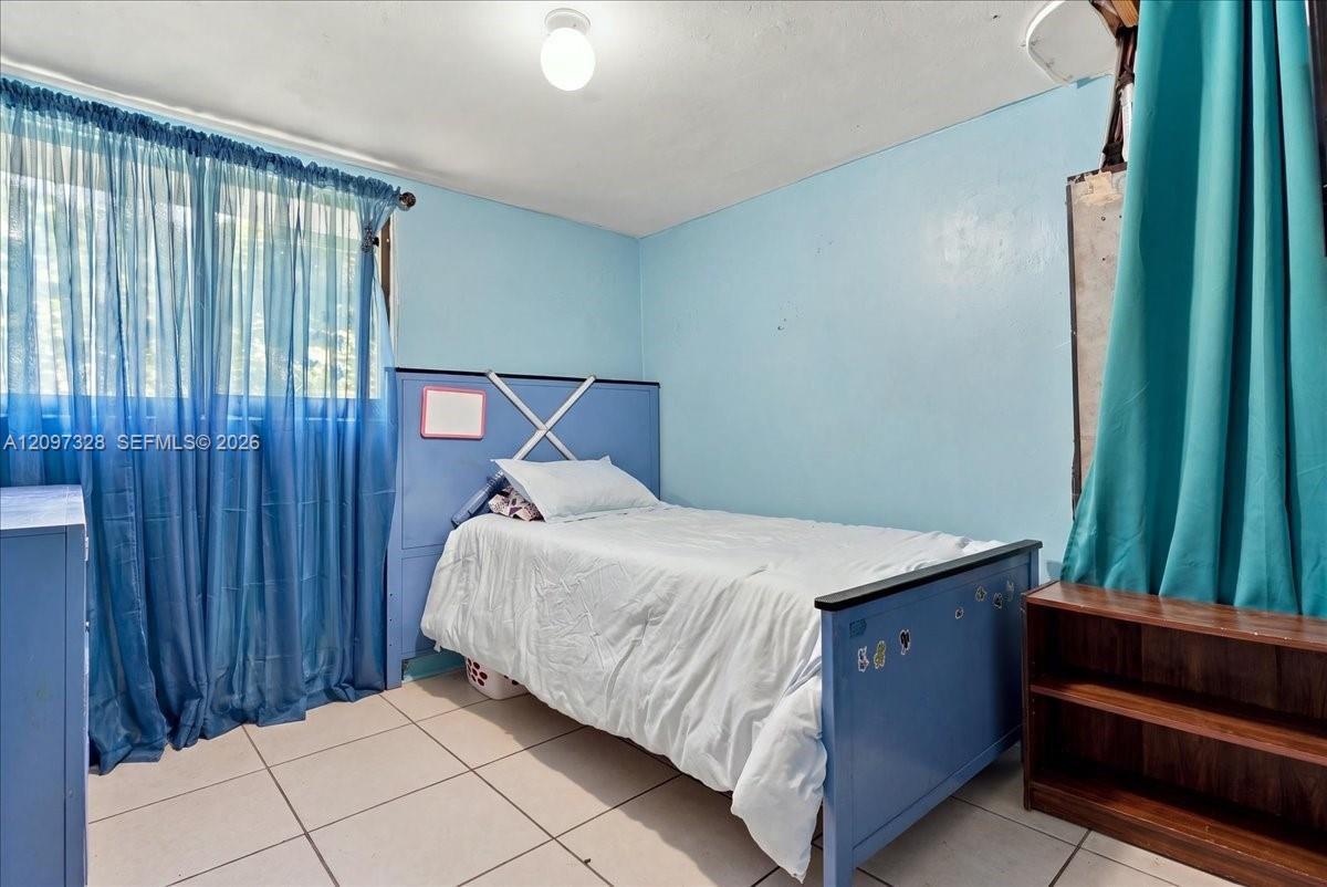 18490 Southwest 216th Street Miami, FL 33170 - Photo 19 of 48 Gallery Image 19