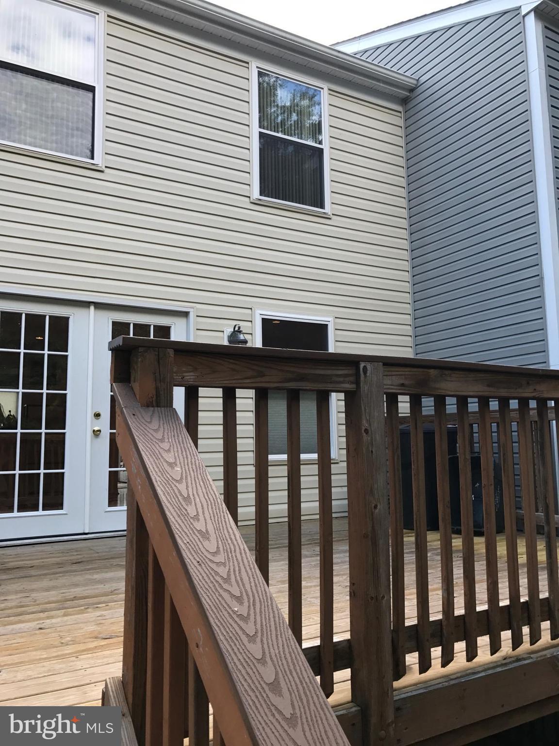 6925 Villa-Del-Rey Court Springfield, VA 22150 - Photo 22 of 29 Exterior (Rear)