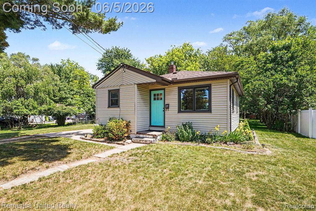 1024 Lee Street Fenton, MI 48430 - Photo 3 of 32