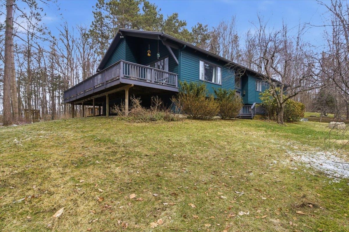 93 Russett Drive Bennington, VT 05201 - Photo 2 of 35
