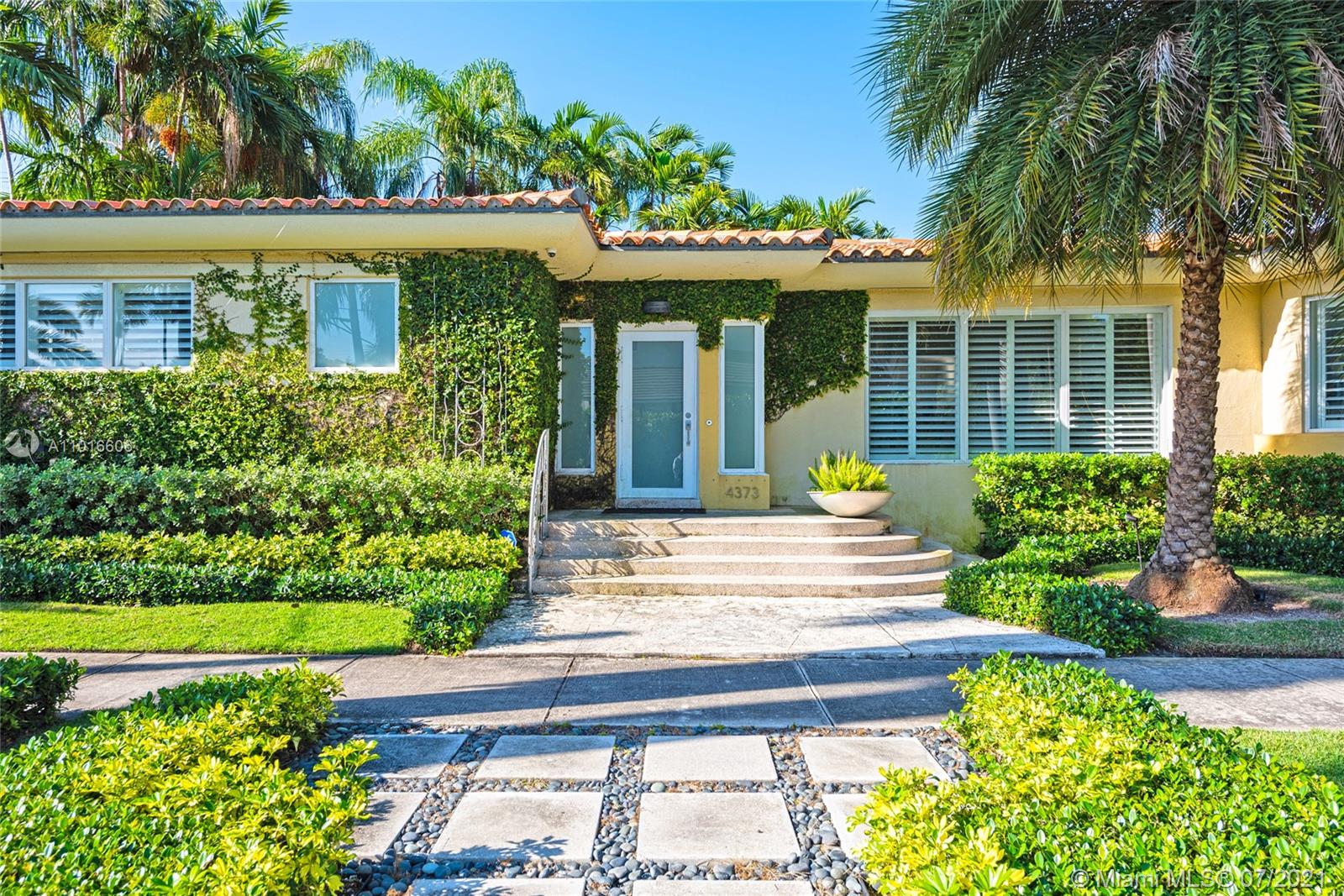 4373 North Bay Road Miami Beach, FL 33140 - Photo 1 of 2 Gallery Image 1