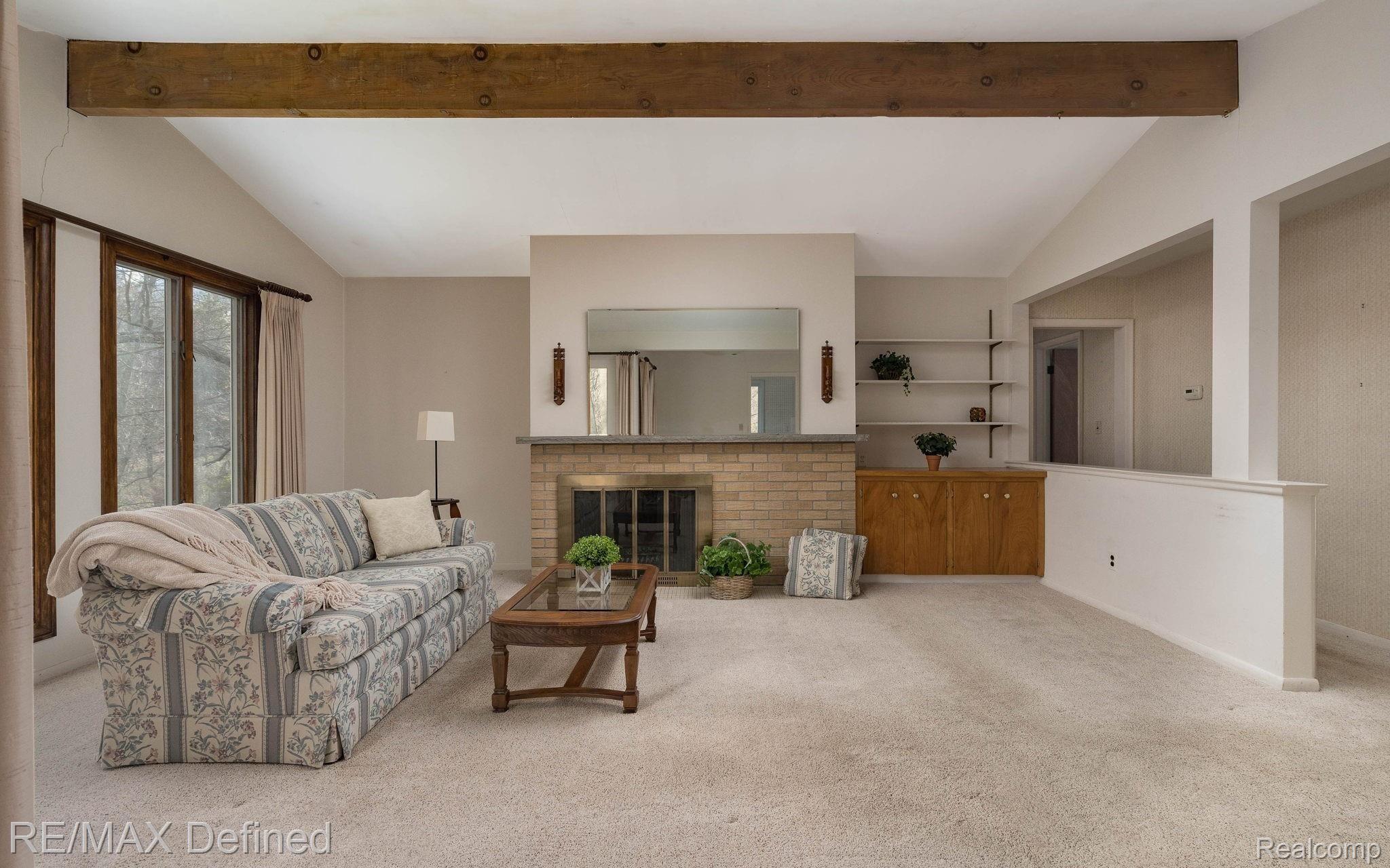 6045 Ronnoco Road Rochester, MI 48306 - Photo 6 of 40 6-web-or-mls-6045-Ronnoco-Rd-6.jpg