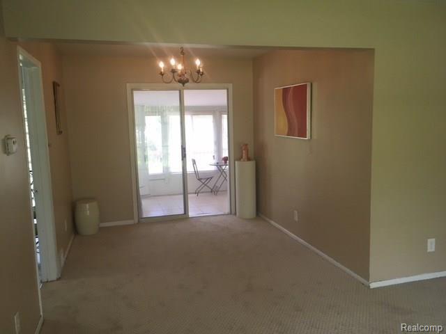 26544 Orchard Lake Road Farmington, MI 48334 - Photo 8 of 27