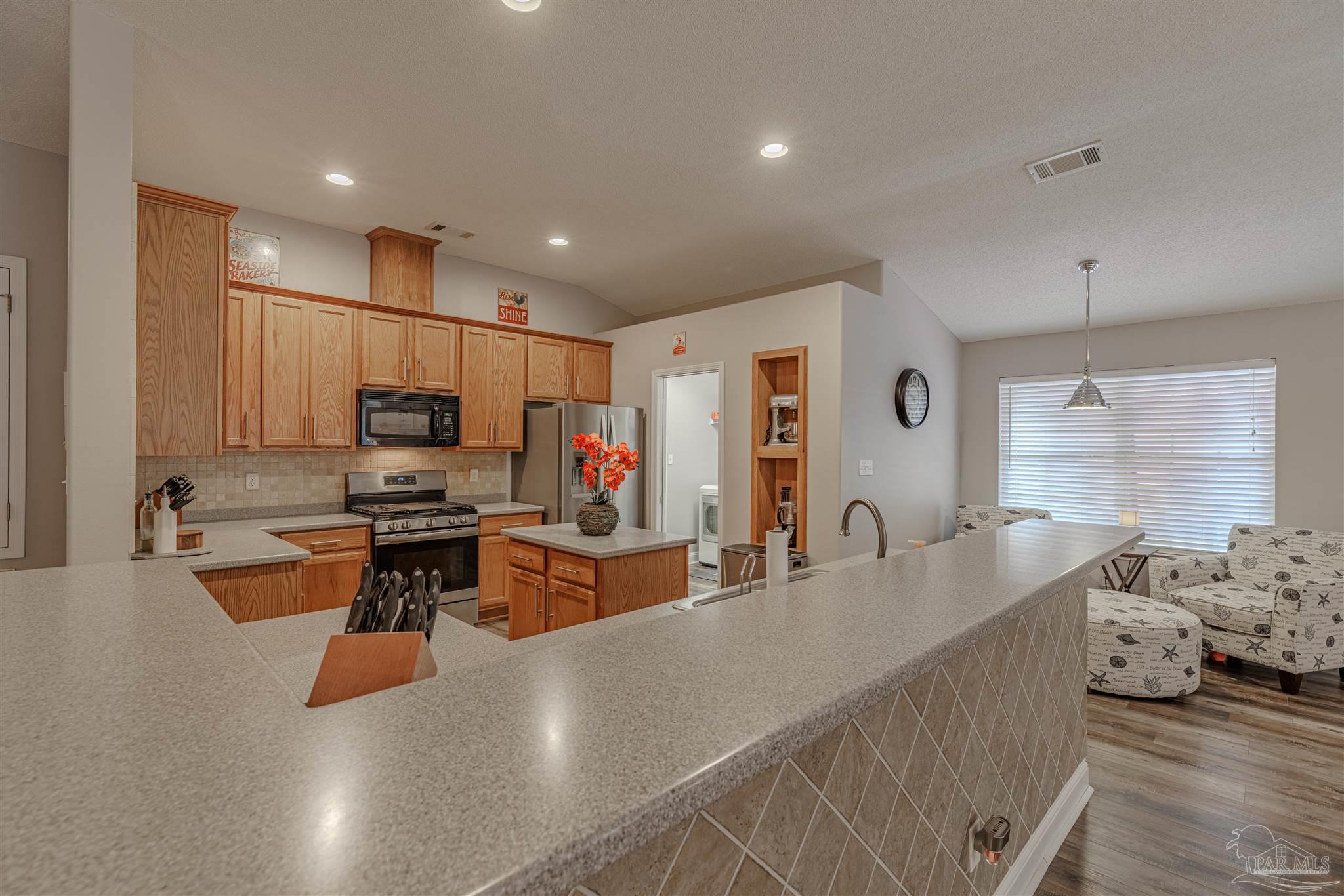 108 Gunwale Road Pensacola, FL 32507 - Photo 4 of 59 Let's talk in the same space.
