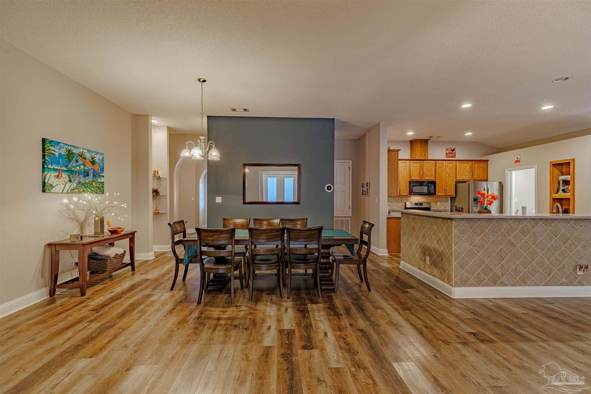 108 Gunwale Road Pensacola, FL 32507 - Photo 8 of 59 Gallery Image 8