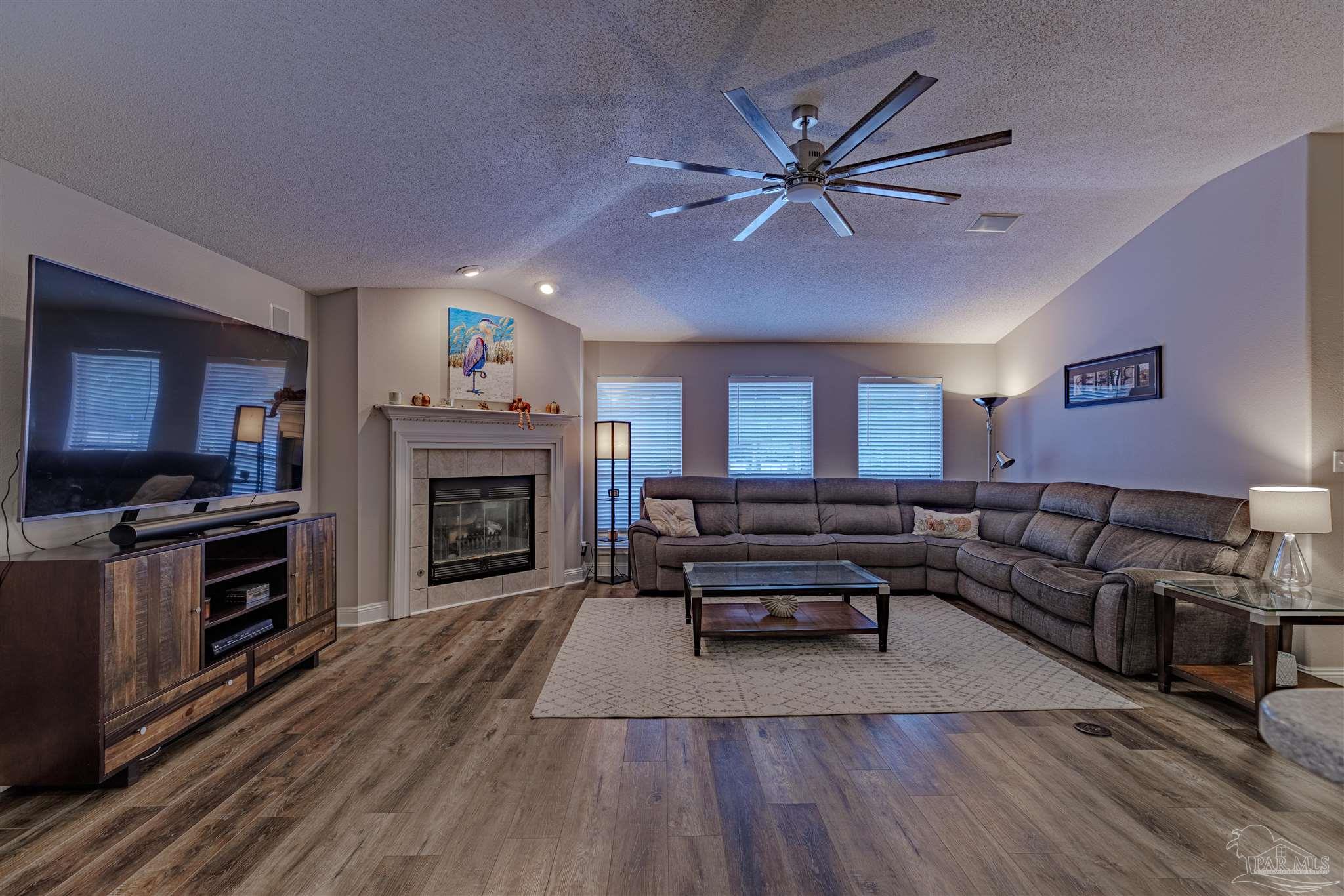 108 Gunwale Road Pensacola, FL 32507 - Photo 10 of 59 Gallery Image 10