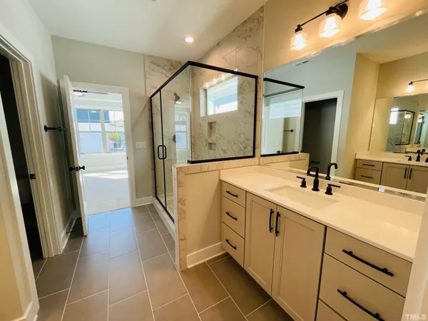 $2,800 | 200 B E Moore Street, Apex, NC 27502
