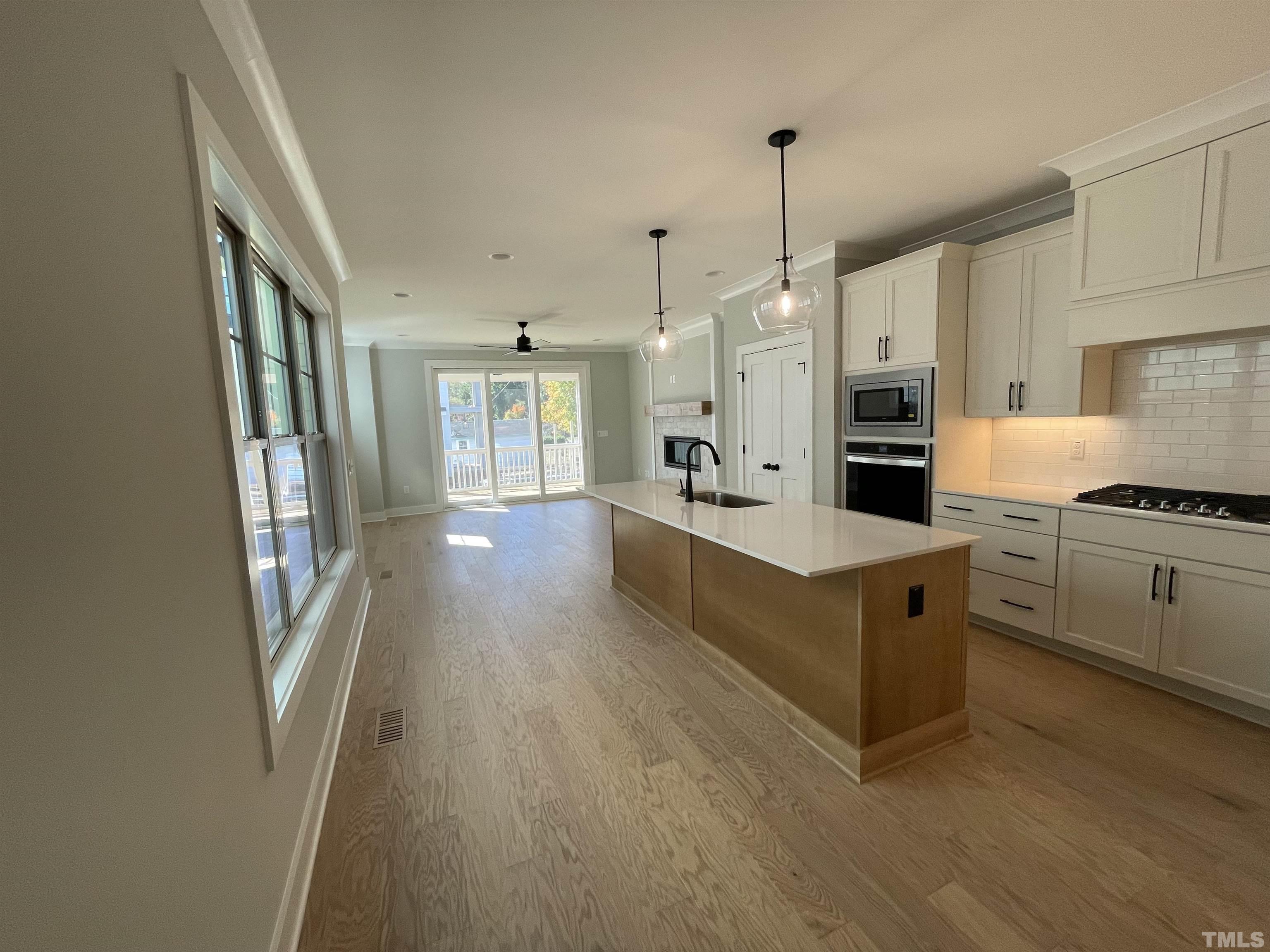 200 B E Moore Street Apex, NC 27502 - Photo 4 of 32