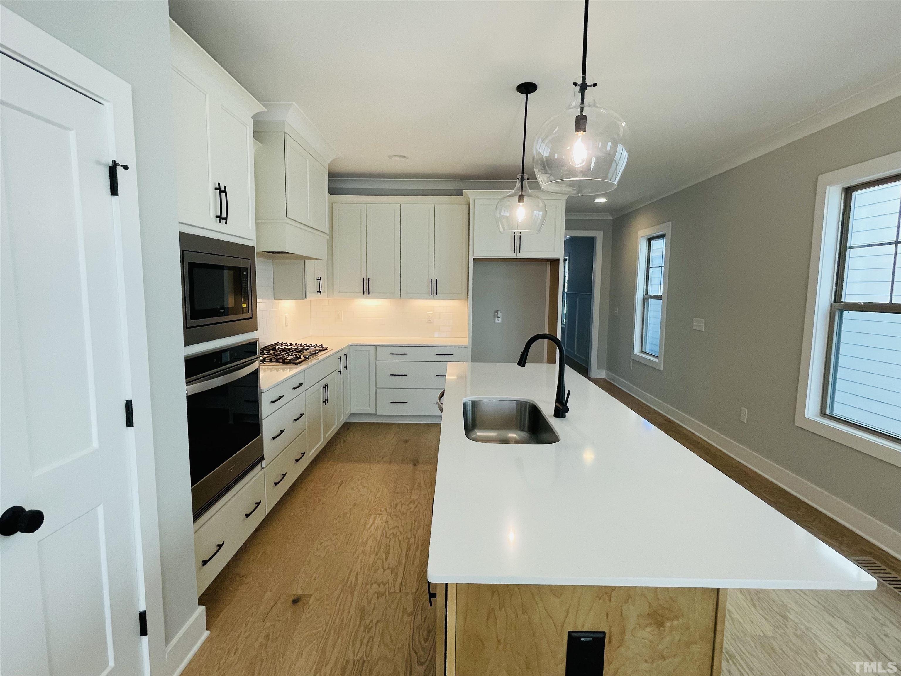 200 B E Moore Street Apex, NC 27502 - Photo 7 of 32