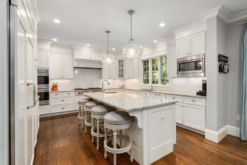 59 Cleveland Road Wellesley, MA 02481 - Photo 3 of 29