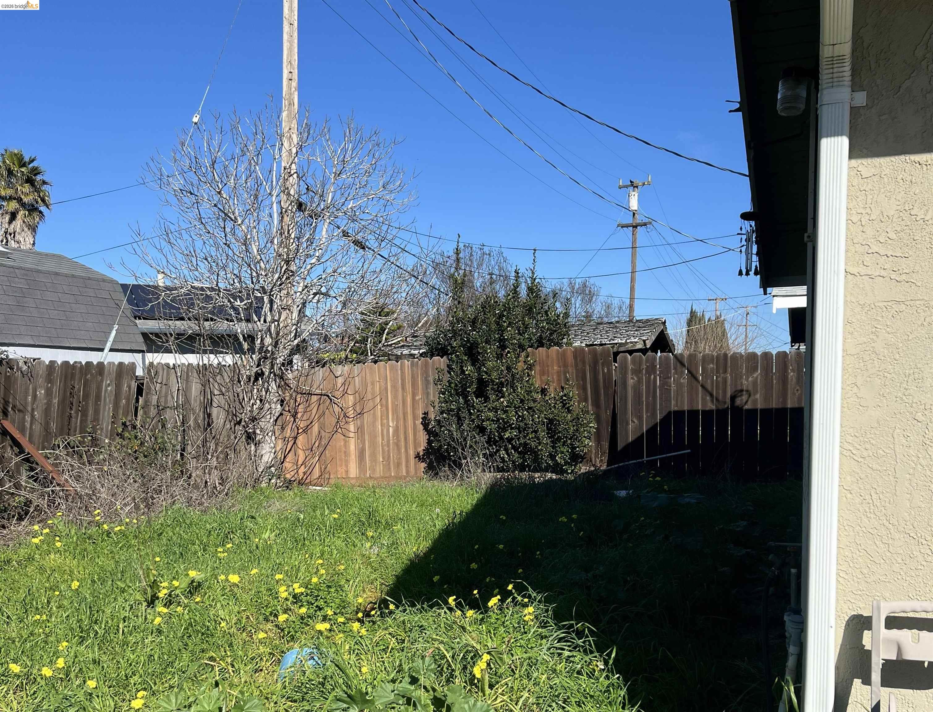 190 Tahoe Drive Rio Vista, CA 94571 - Photo 23 of 44 View of fenced backyard