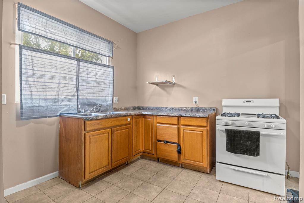 129 Pine Street River Rouge, MI 48218 - Photo 10 of 26