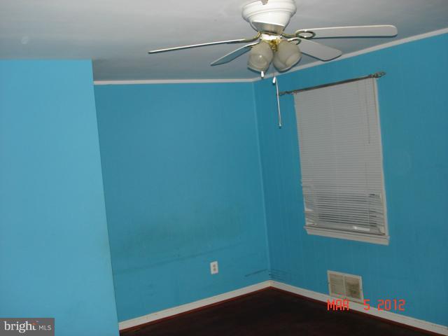 3115 Wayne Road Falls Church, VA 22042 - Photo 5 of 17 Living Room