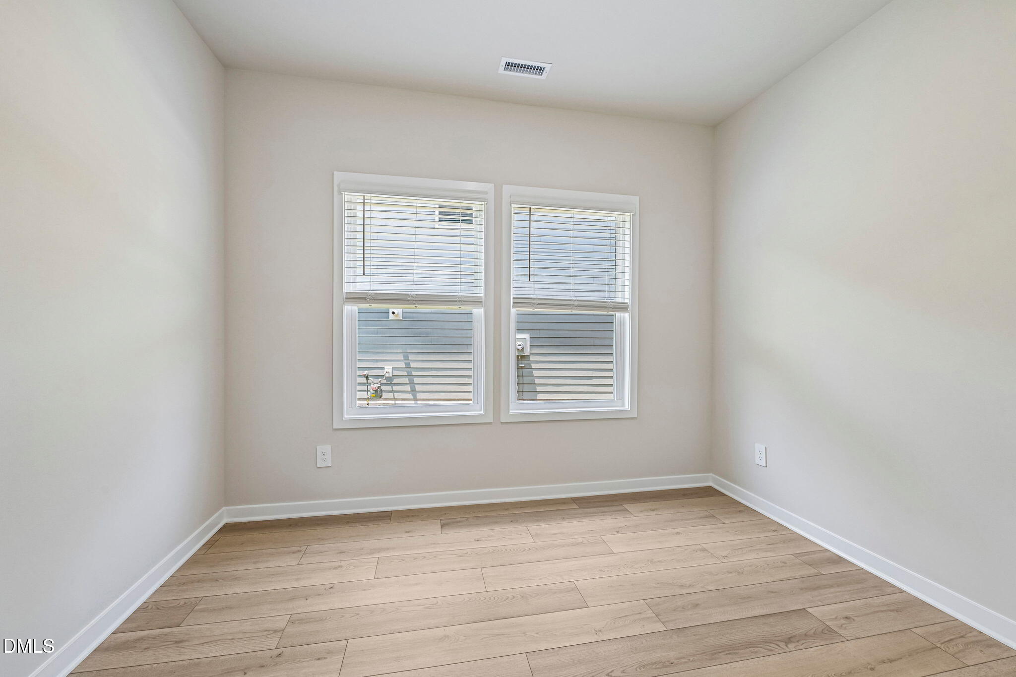 1452 Hatteras Road Durham, NC 27703 - Photo 21 of 49 21-web-or-mls-Raleigh - Avalon Place - 1