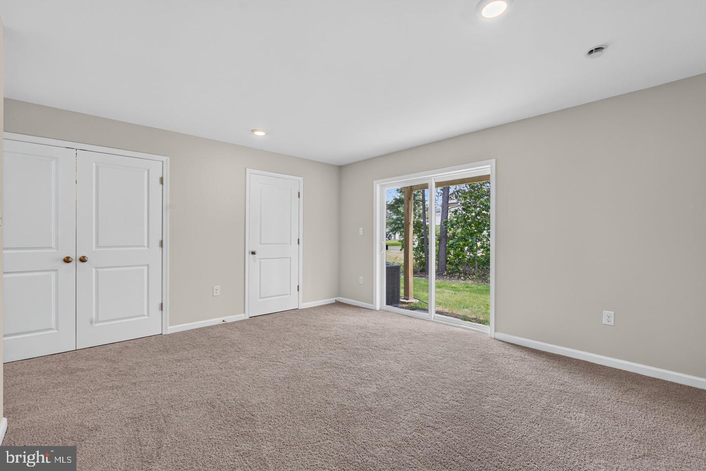 192 Sandy Rdg Road Sicklerville, NJ 08081 - Photo 3 of 46 Gallery Image 3