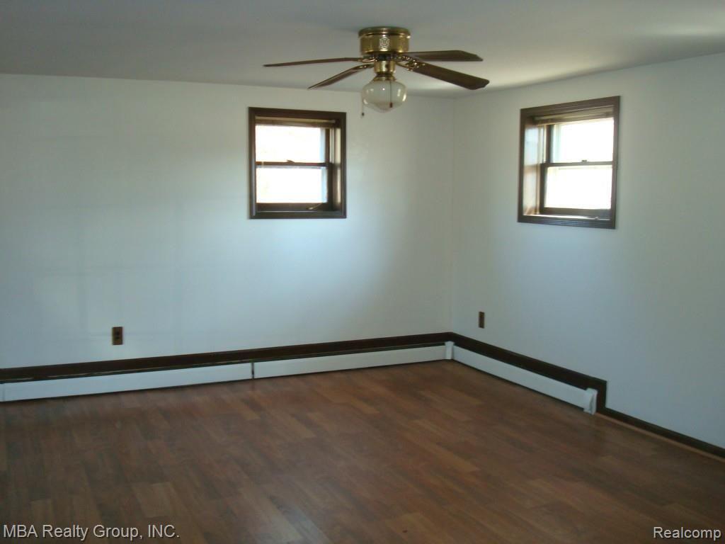 29184 King Road Romulus, MI 48174 - Photo 12 of 13 072.jpg