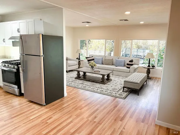 $250,000 | 717 North McDowell Boulevard, Unit 511, Petaluma, CA 94954