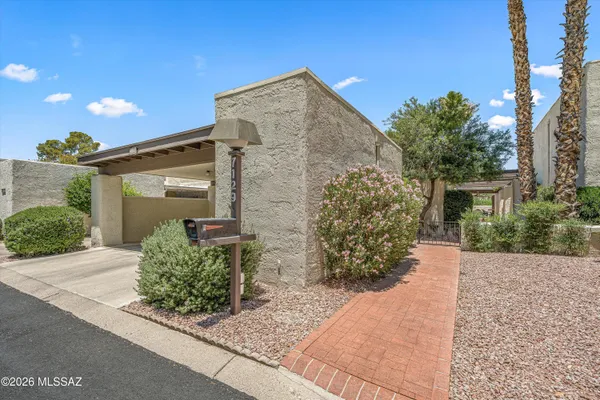 $410,000 | 7129 East Chorro Circle, Tucson, AZ 85715