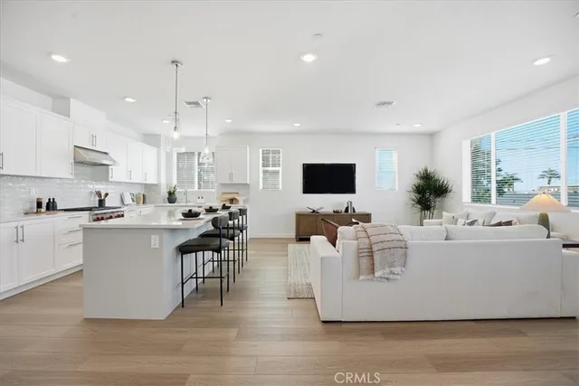 $1,335,471 | 2392 Haley Pt Drive, Unit 104, Ventura, CA 93003