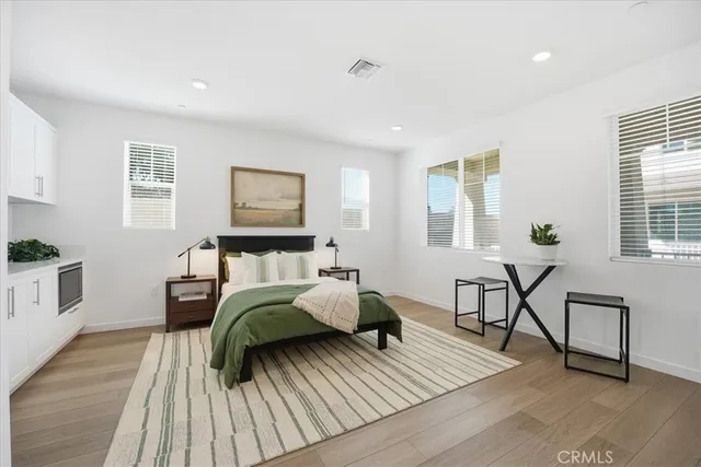 $1,335,471 | 2392 Haley Pt Drive, Unit 104, Ventura, CA 93003