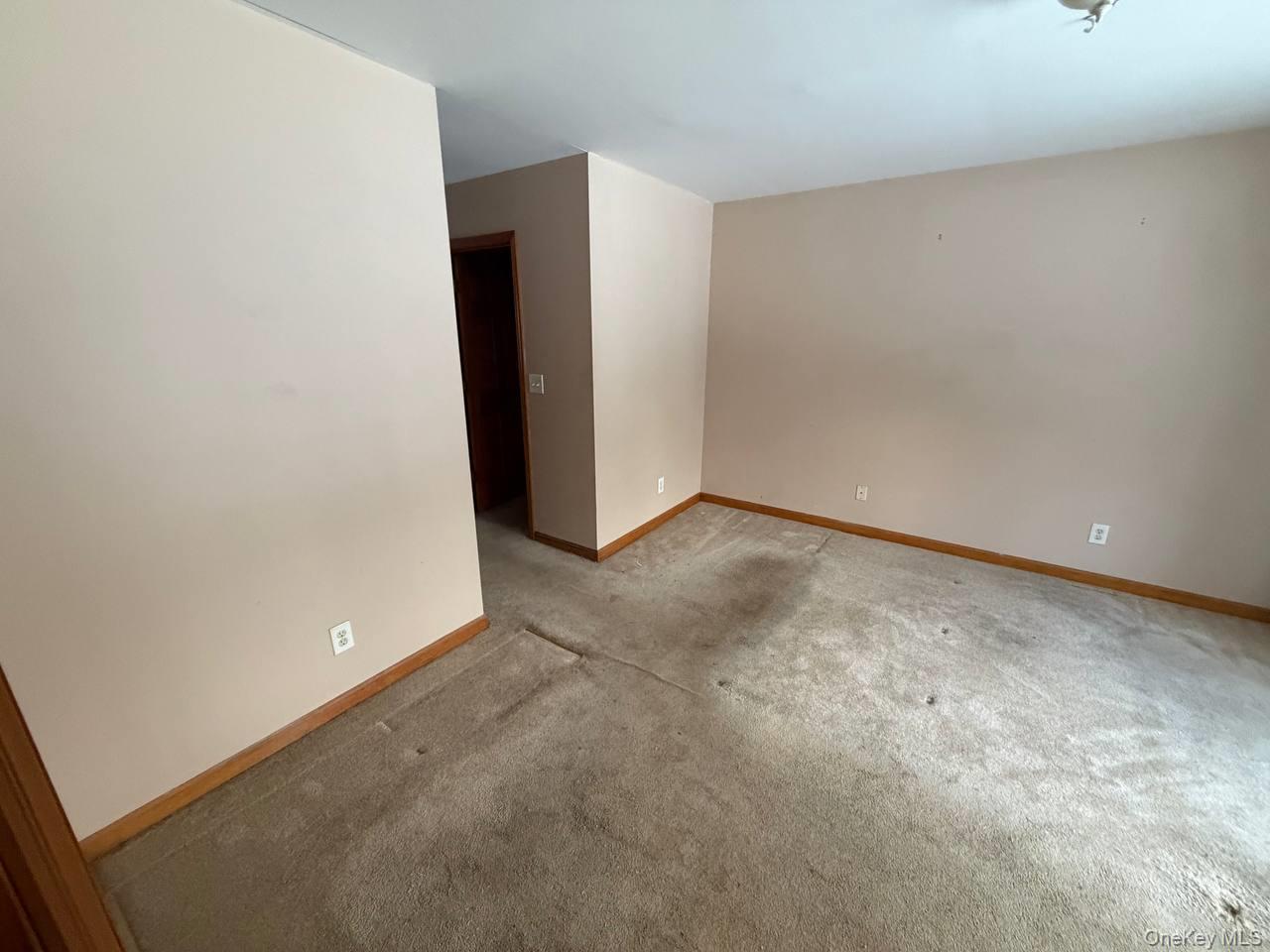 535 Creek Road Poughkeepsie, NY 12601 - Photo 6 of 31