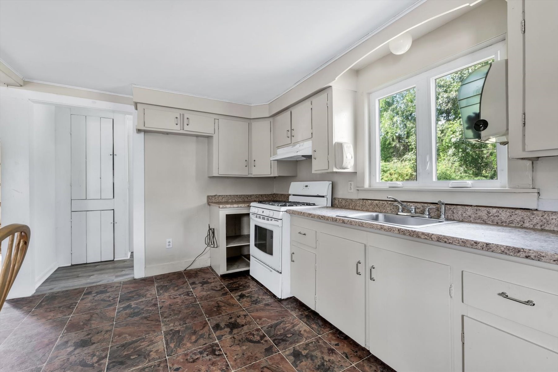 4 Cherry Street Wareham, MA 02571 - Photo 16 of 42 Gallery Image 16