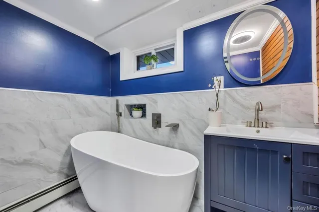 $1,198,888 | 8 Barbara Lane, Jericho, NY 11753