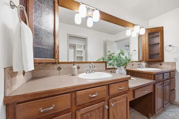 $579,900 | 2095 East Celia Court, Eagle, ID 83616