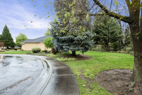 $579,900 | 2095 East Celia Court, Eagle, ID 83616