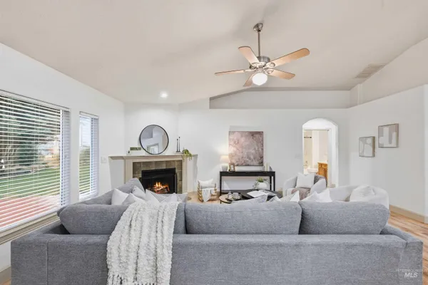 $579,900 | 2095 East Celia Court, Eagle, ID 83616