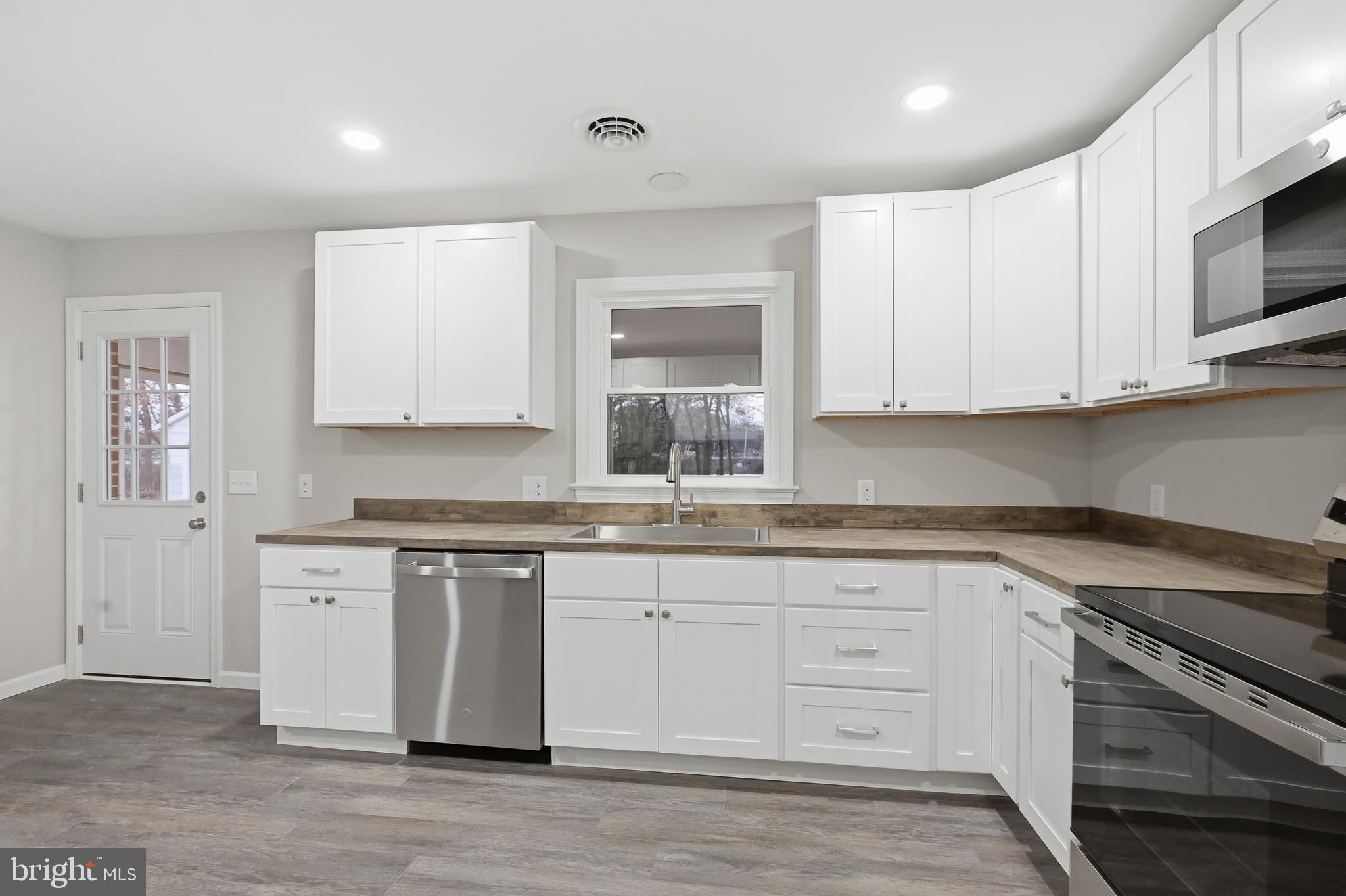 9121 Middleford Road Seaford, DE 19973 - Photo 4 of 29