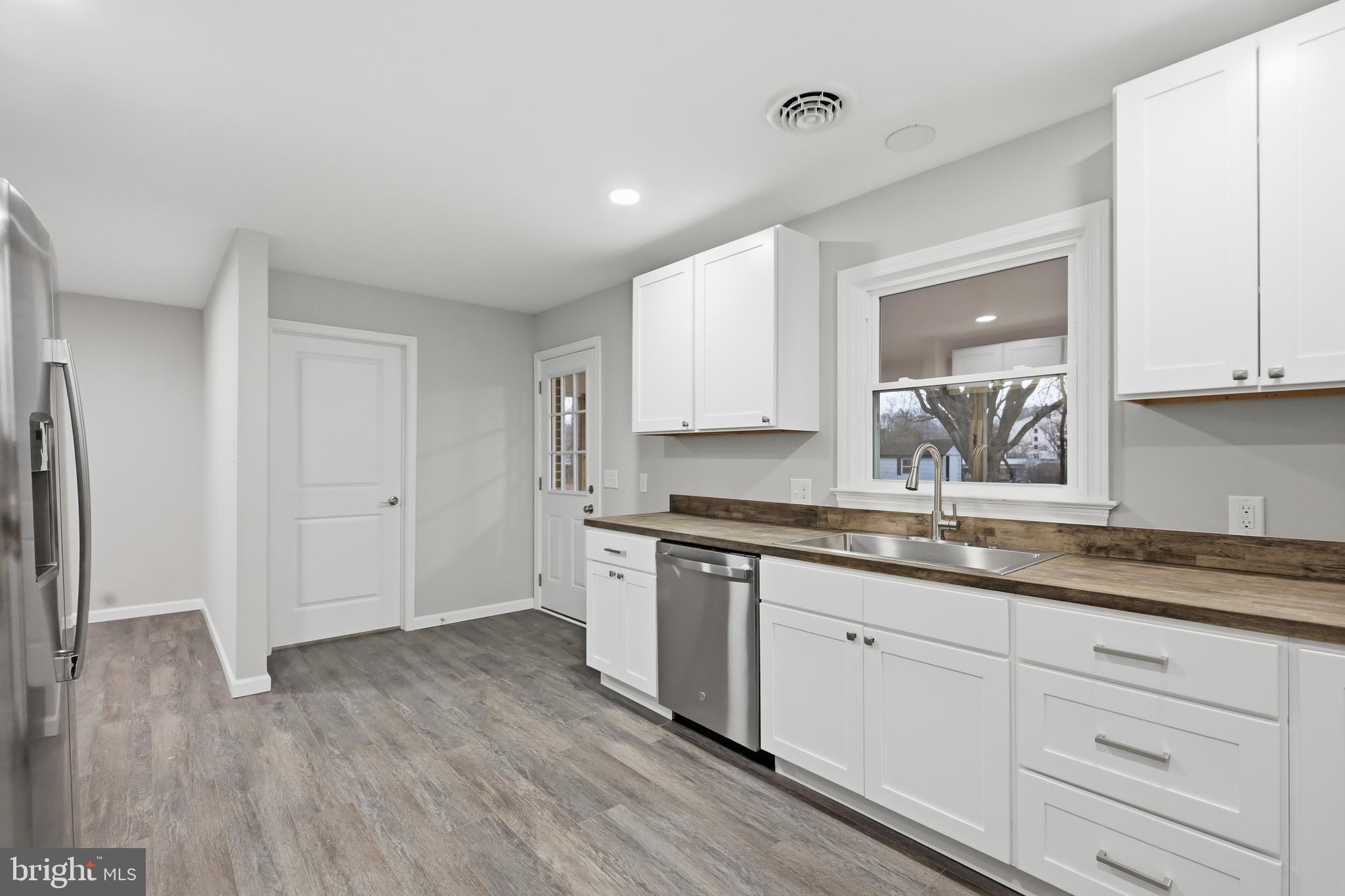 9121 Middleford Road Seaford, DE 19973 - Photo 5 of 29