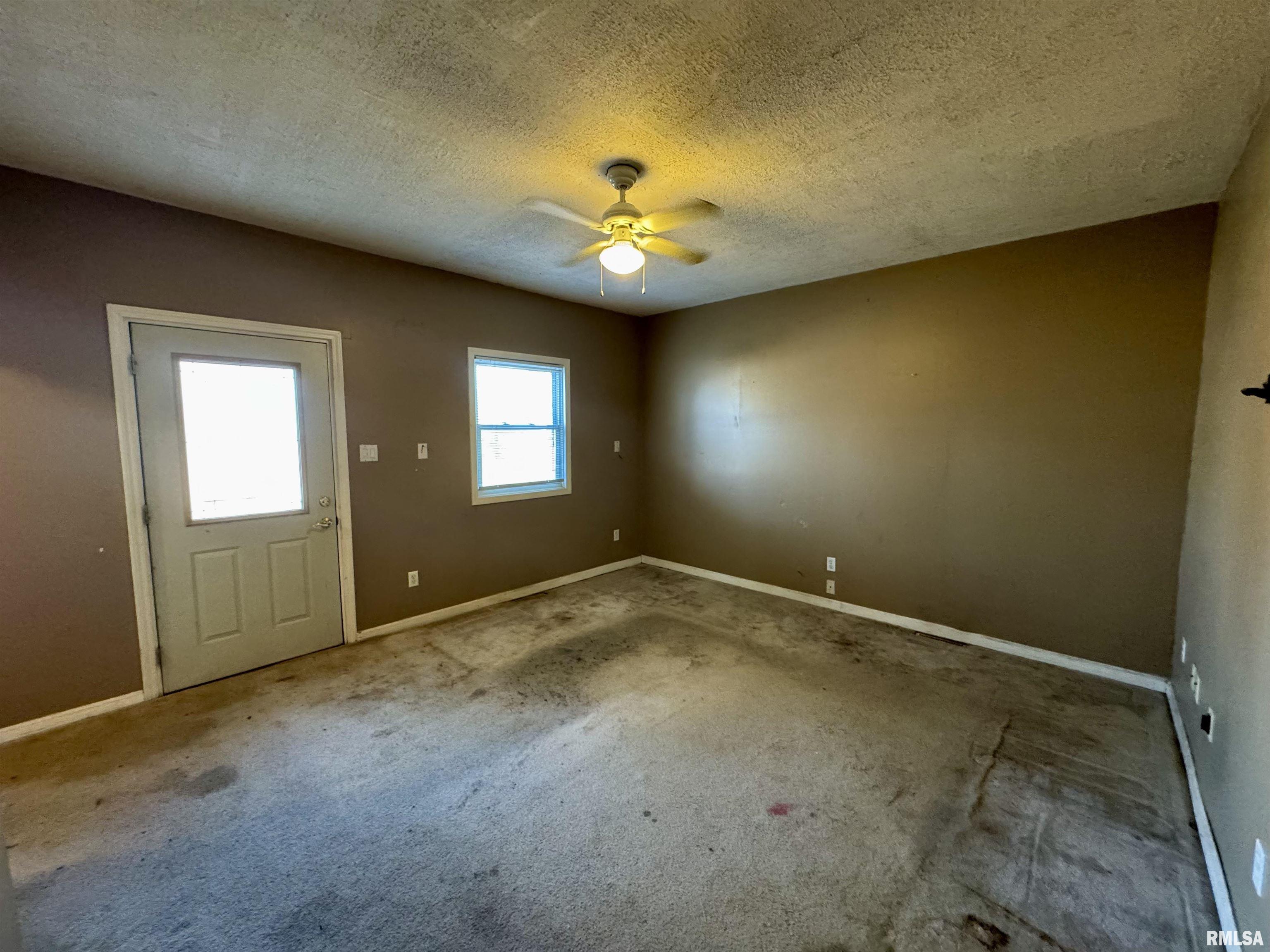 309 North Main Street Payson, IL 62360 - Photo 10 of 22