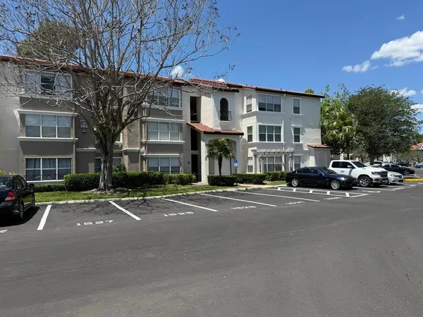 $1,275 | 5164 Conroy Road, Unit 1526, Orlando, FL 32811