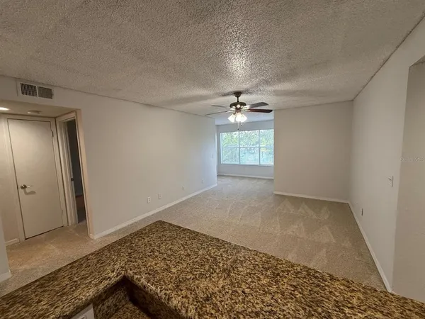 $1,275 | 5164 Conroy Road, Unit 1526, Orlando, FL 32811