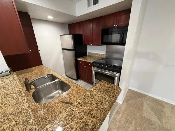 $1,275 | 5164 Conroy Road, Unit 1526, Orlando, FL 32811