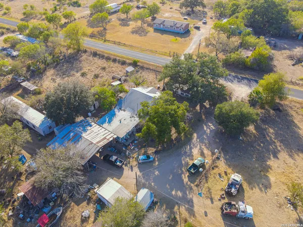 $398,999 | 21190 Ernst Road, Somerset, TX 78069