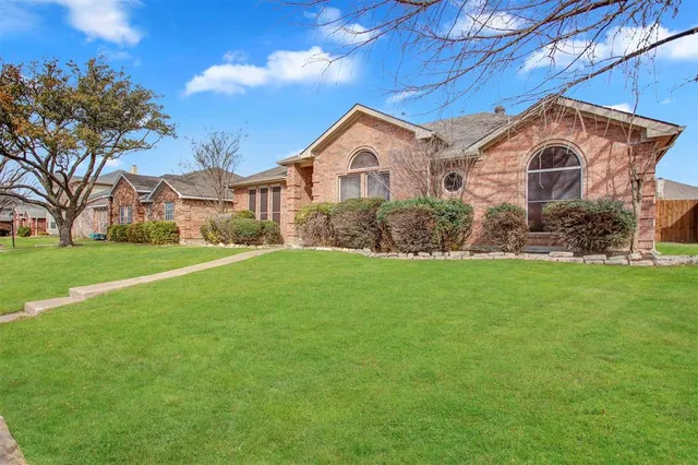$350,000 | 3115 Scott Drive, Sachse, TX 75048