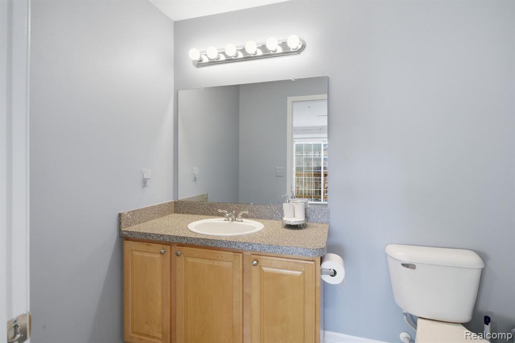 16878 Farmington Road Livonia, MI 48154 - Photo 38 of 49 Gallery Image 38