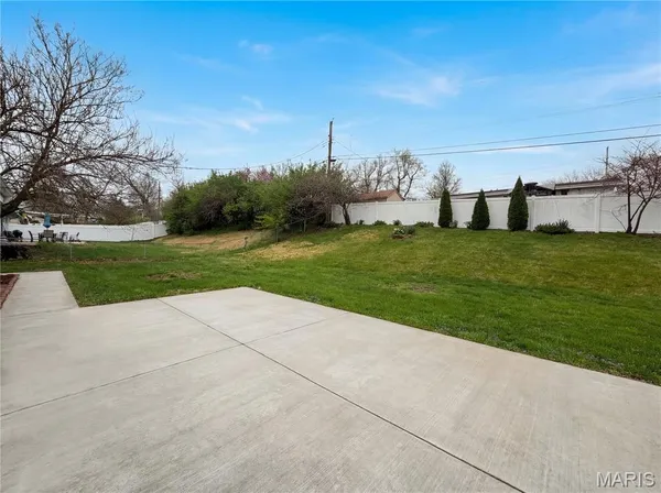 $361,000 | 510 Wicklow Drive, Ballwin, MO 63021