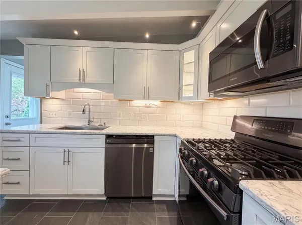 $361,000 | 510 Wicklow Drive, Ballwin, MO 63021