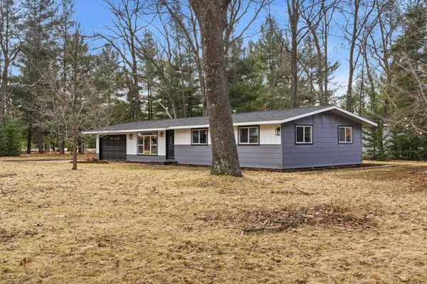 $494,900 | W5613 Cherokee Lane, New Lisbon, WI 53950