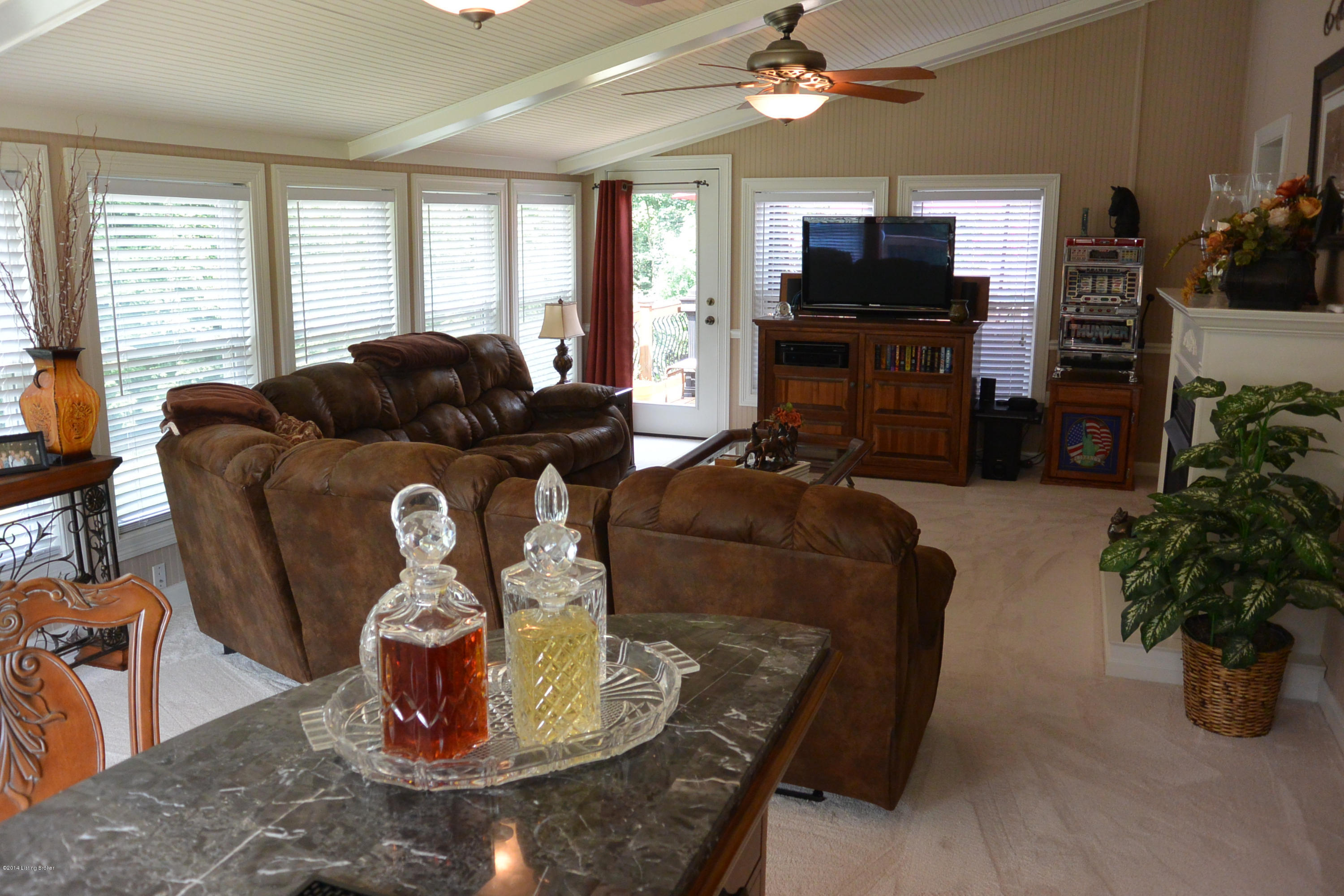 1026 Stone House Ridge Road Bardstown, KY 40004 - Photo 22 of 59 Sun Room (4)