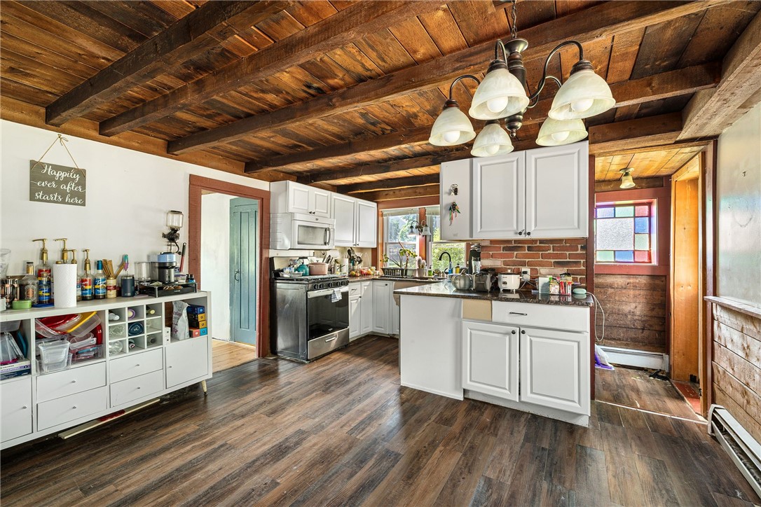 1707 Diamond Hill Road Cumberland, RI 02864 - Photo 4 of 19