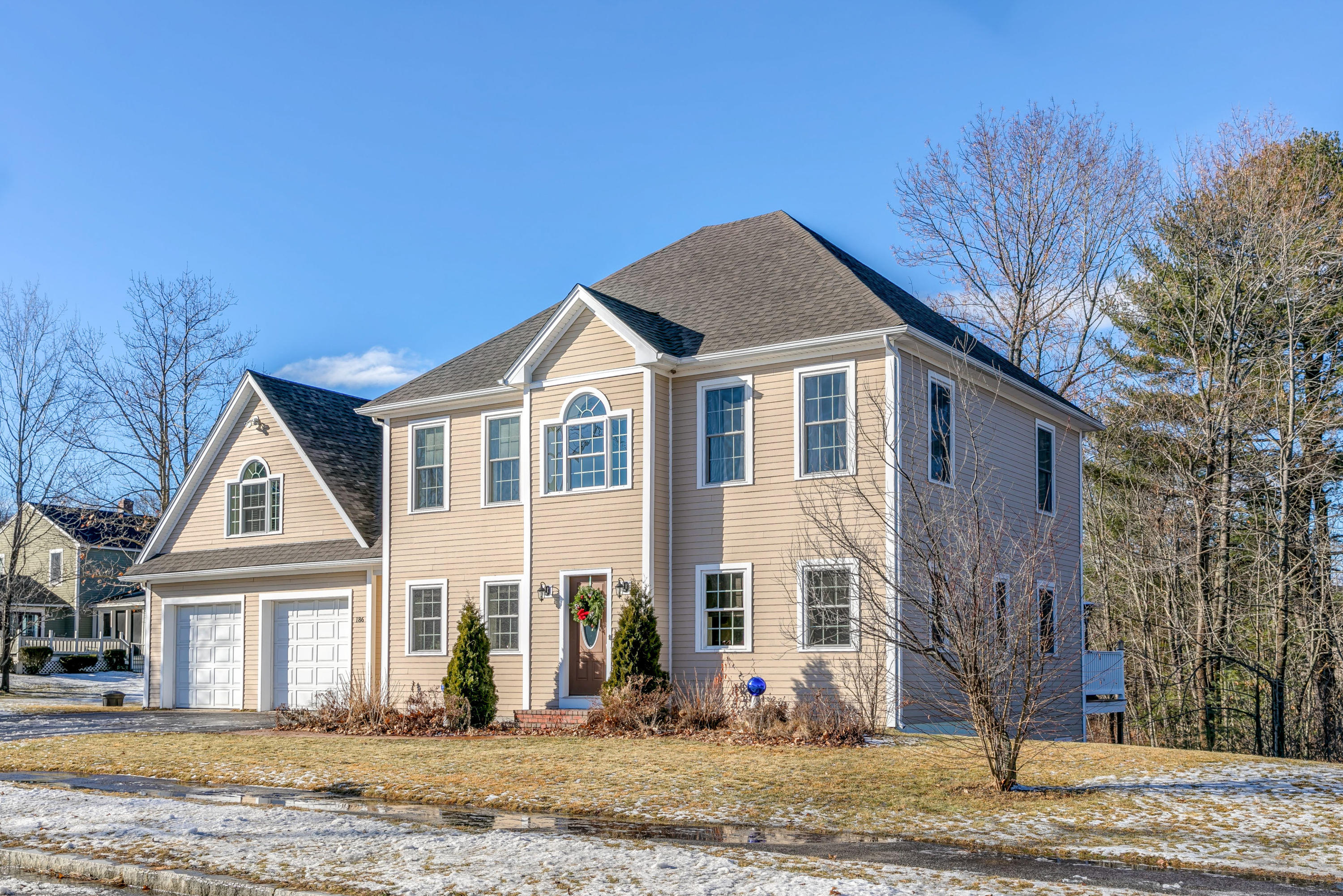 186 Curtis Road Portland, ME 04103 - Photo 1 of 42 186 Curtis Rd Portland ME-print-004-56-F