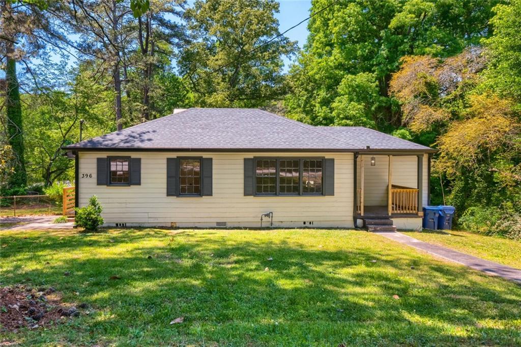 396 Forrest Ridge Drive Northwest Atlanta, GA 30318 - Photo 4 of 21 Gallery Image 4