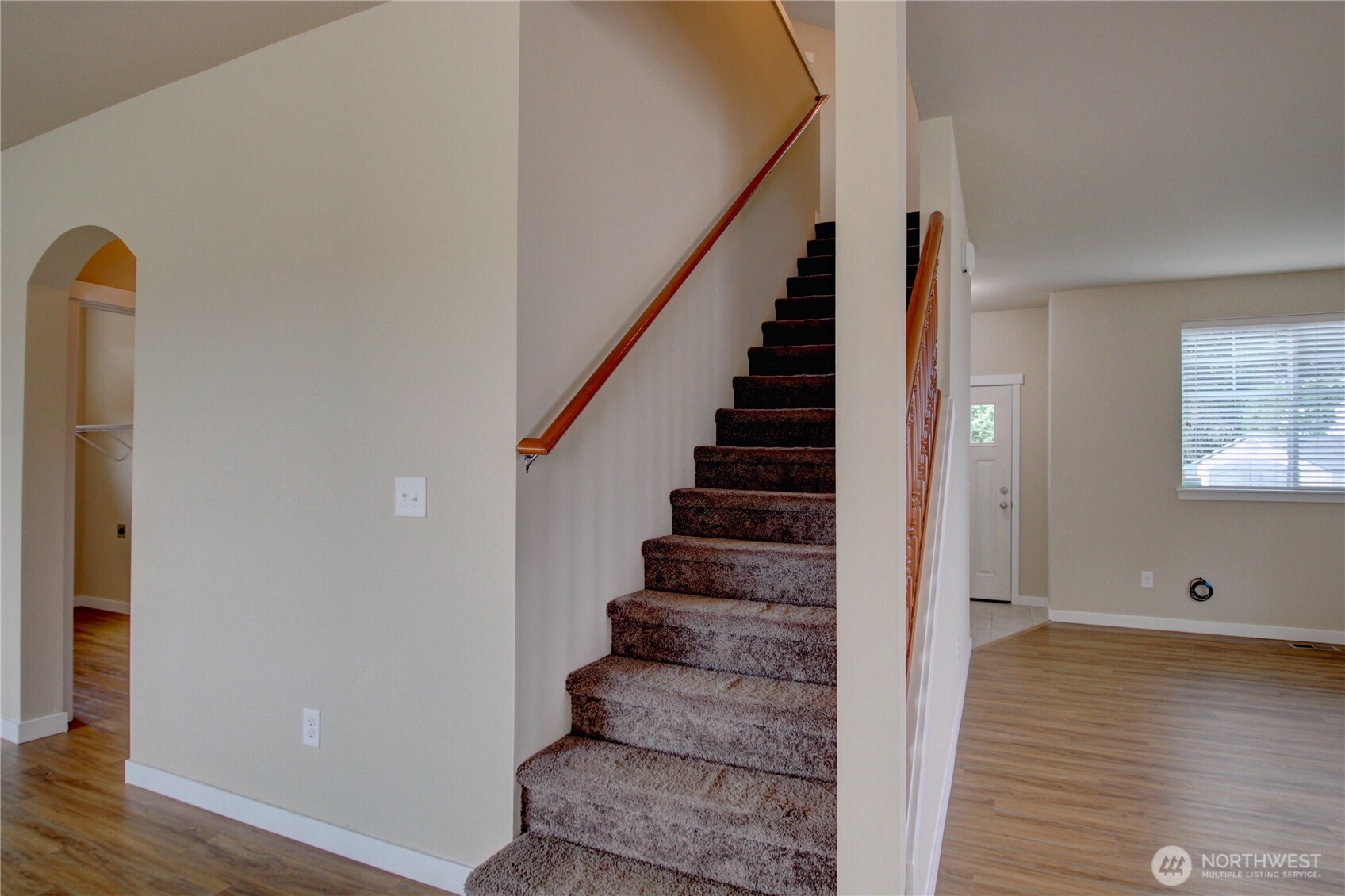 1709 Hillcrest Loop Mount Vernon, WA 98274 - Photo 9 of 40 a view of entryway and hall with wooden floor