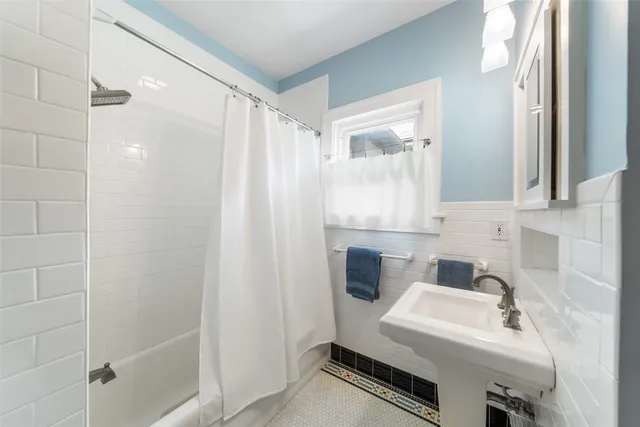 $895,000 | 1723 Marshall Street, Houston, TX 77098