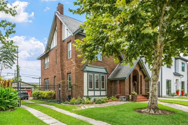 $895,000 | 1723 Marshall Street, Houston, TX 77098