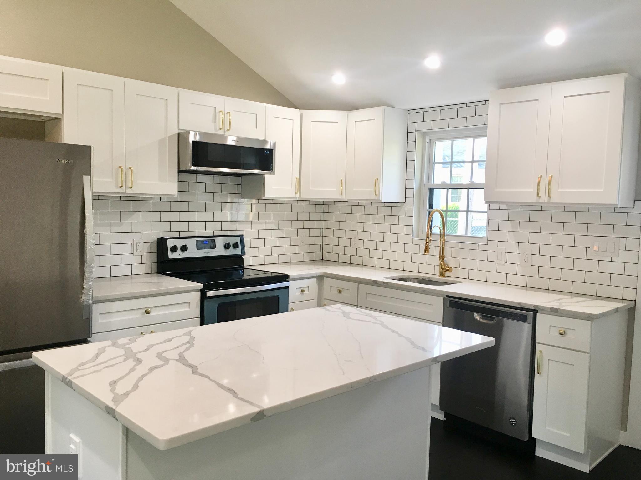 9537 Rising Sun Avenue Philadelphia, PA 19115 - Photo 12 of 64